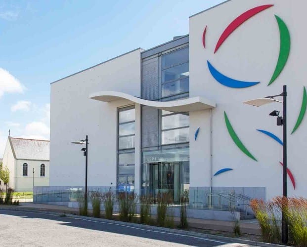 Building on the campus of the Institute of Art, Design and Technology